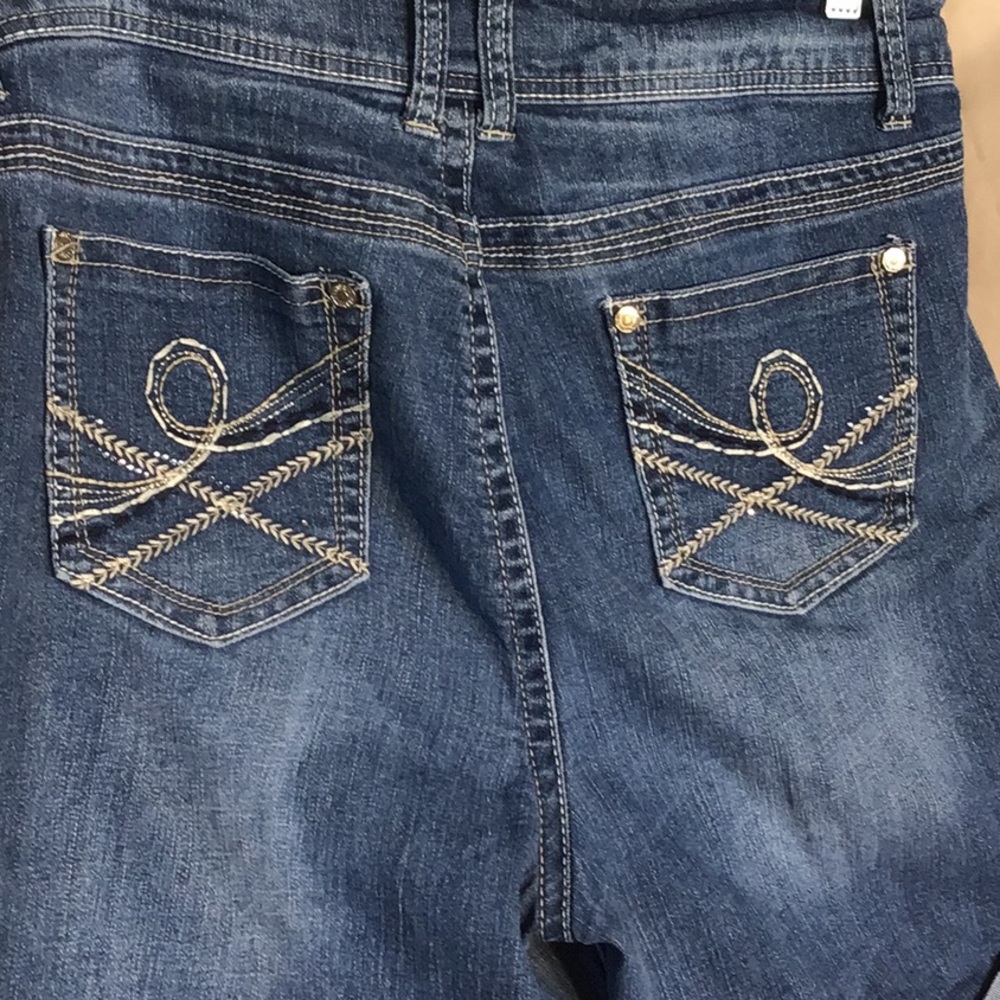 Classic Blue Jean Shorts with Stretchy Fit and Cuffed Hem - Picture 5 of 12